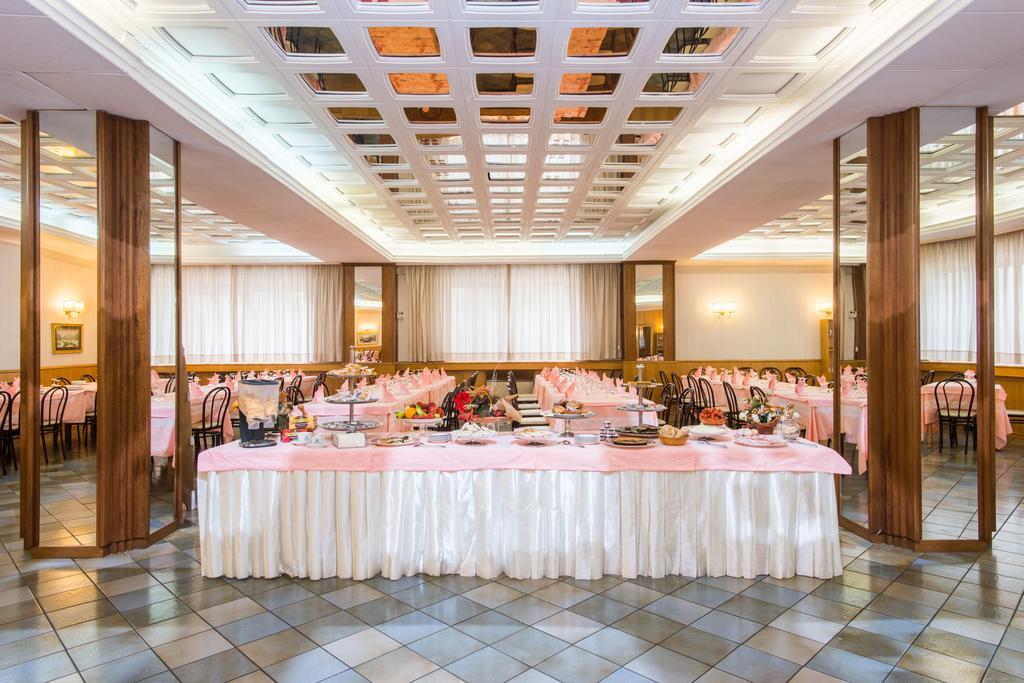 Hotel Tasso Камільятелло-Сілано Екстер'єр фото