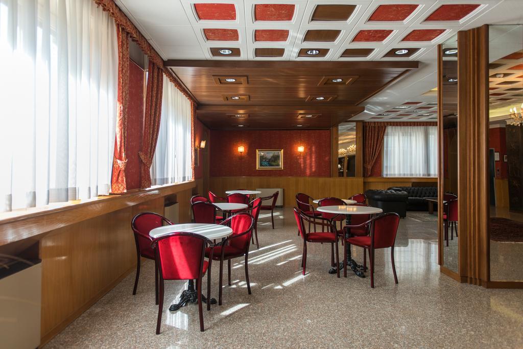 Hotel Tasso Камільятелло-Сілано Екстер'єр фото