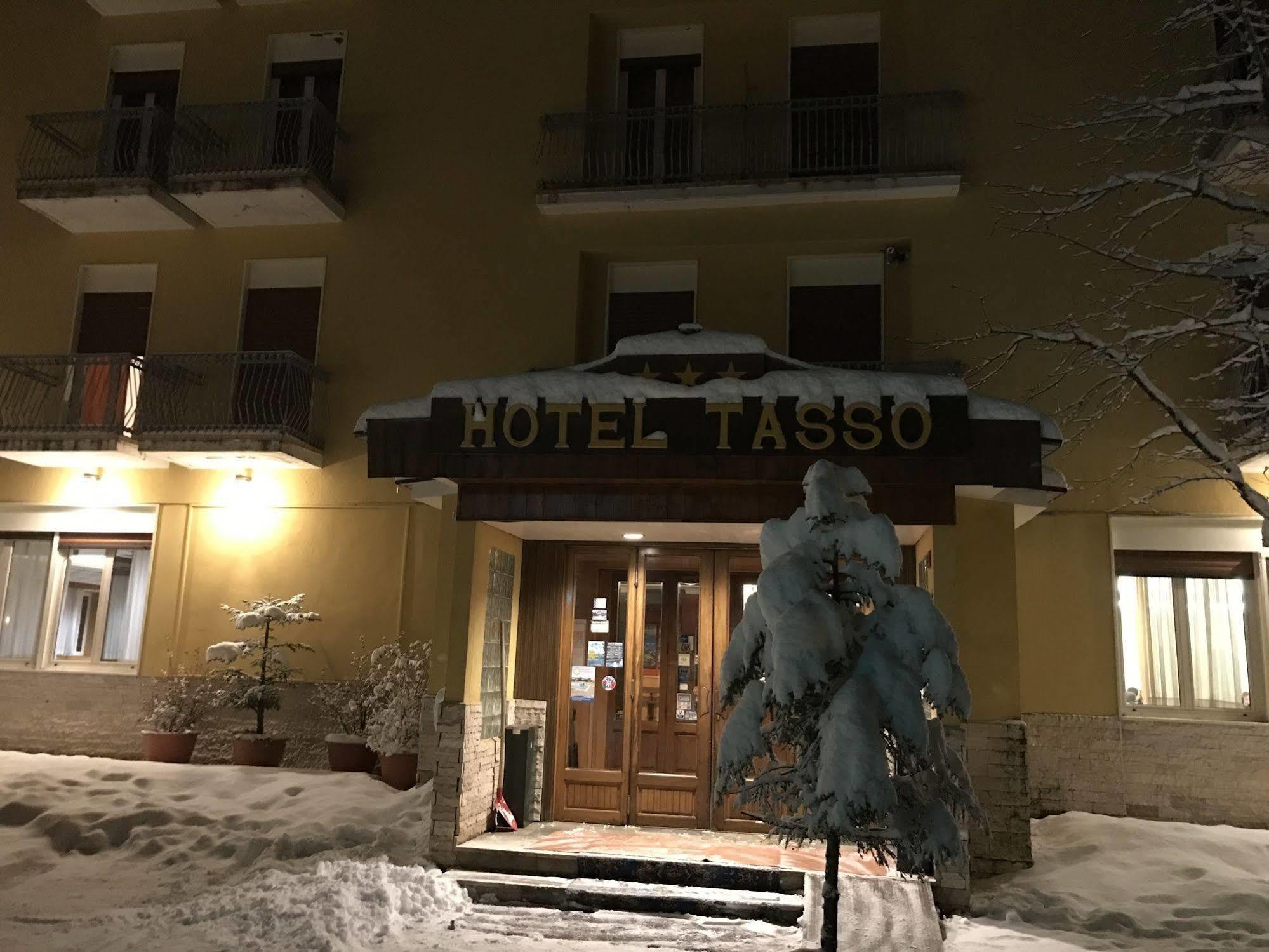 Hotel Tasso Камільятелло-Сілано Екстер'єр фото