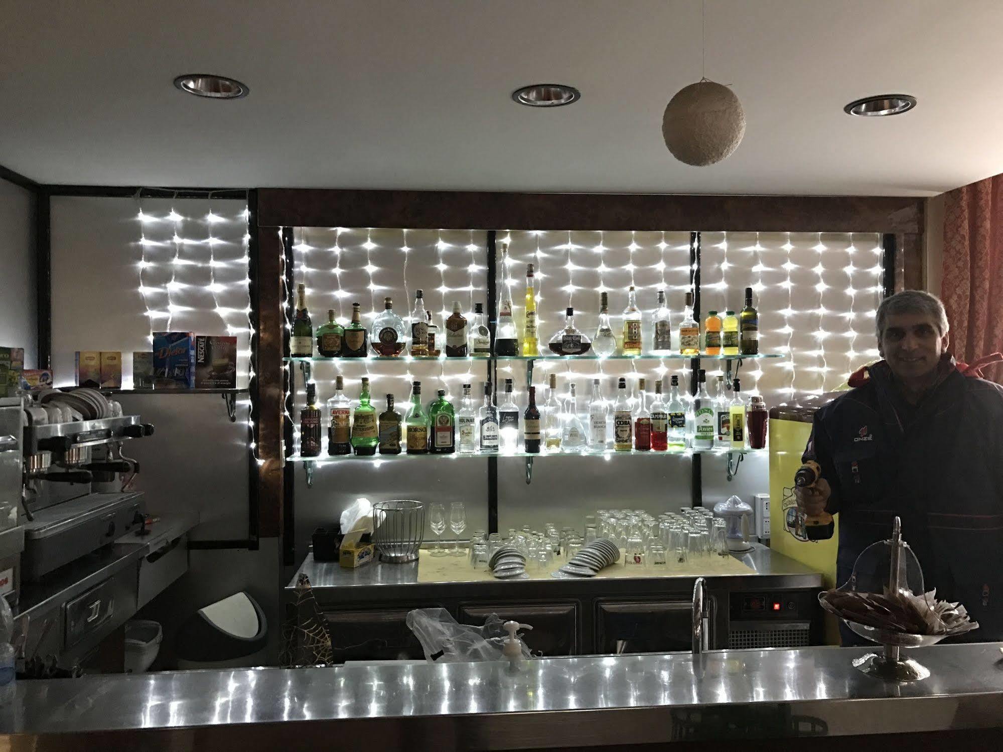 Hotel Tasso Камільятелло-Сілано Екстер'єр фото