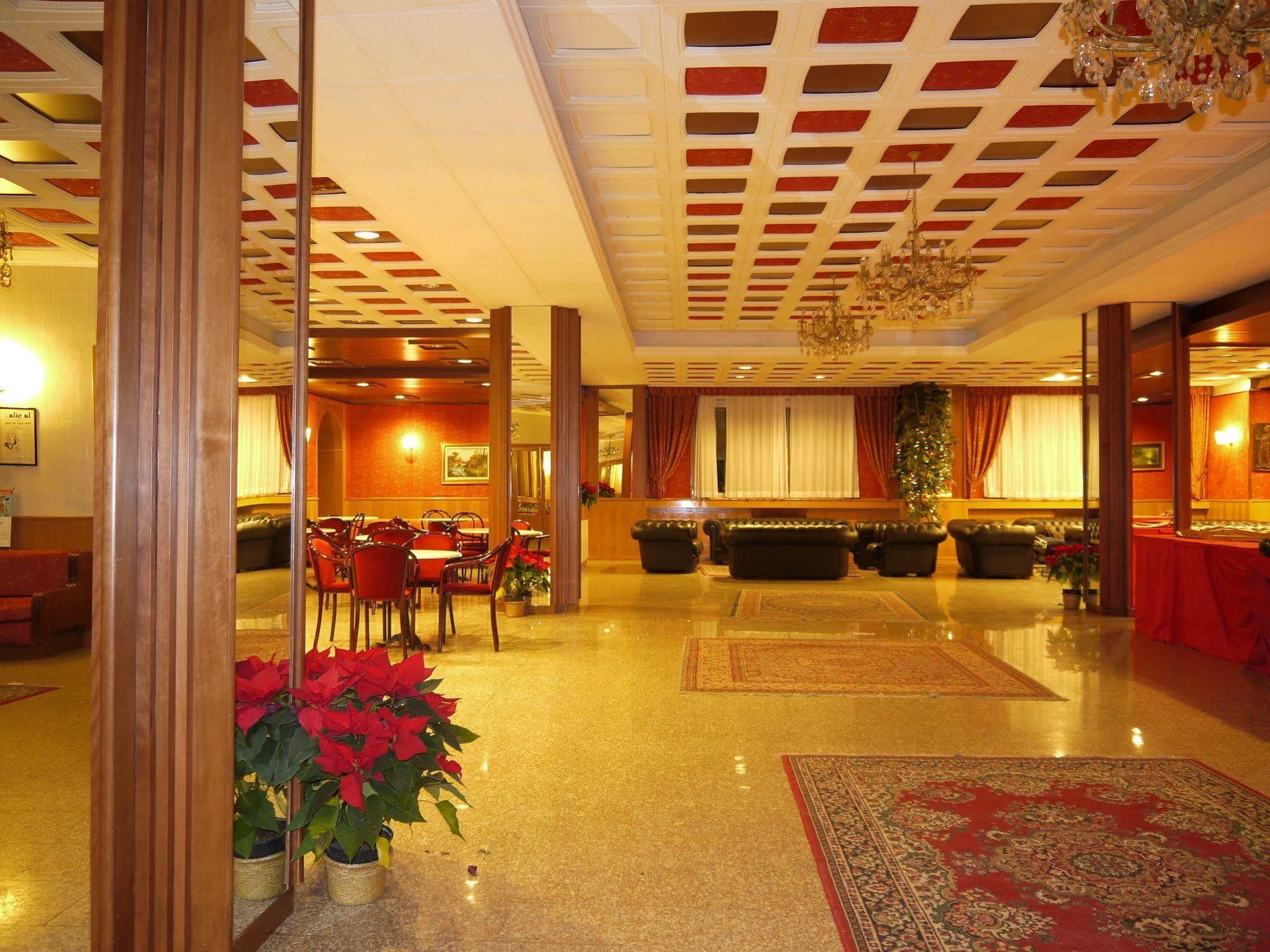 Hotel Tasso Камільятелло-Сілано Екстер'єр фото