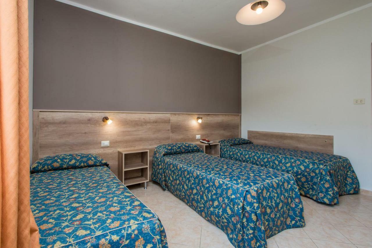 Hotel Tasso Камільятелло-Сілано Екстер'єр фото
