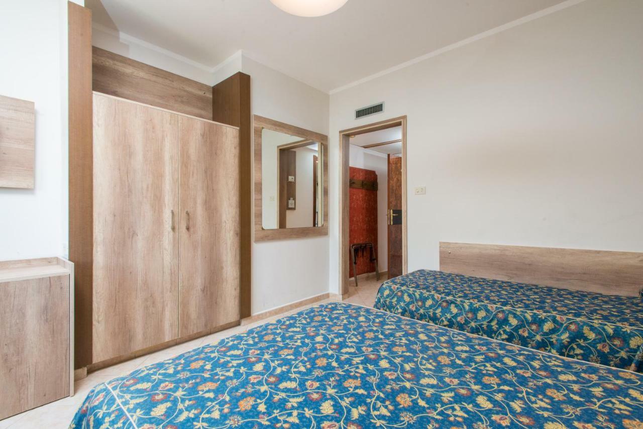 Hotel Tasso Камільятелло-Сілано Екстер'єр фото